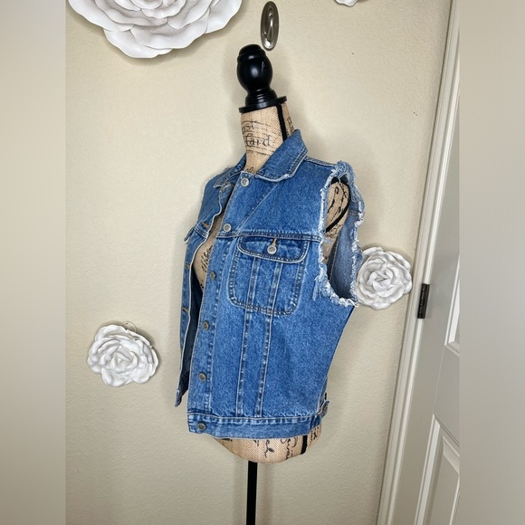Vintage Gitano Medium Blue Wash Denim Frayed Sleeves Trucker Vest Sz Small - Picture 8 of 14